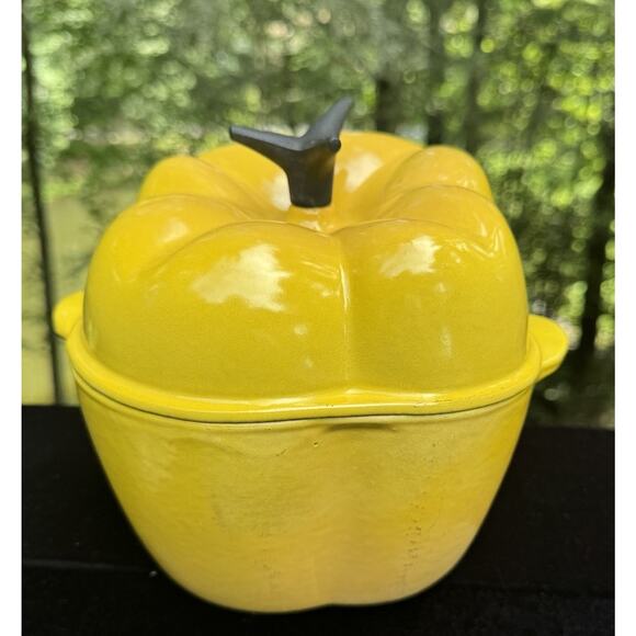 Le Creuset Yellow Bell Pepper Cast Iron Cocotte Dutch Oven Used *View Photos! -3 - Picture 1 of 13